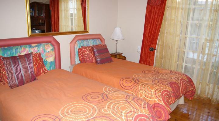 Graaff-Reinet Rd Self-Catering Apartments