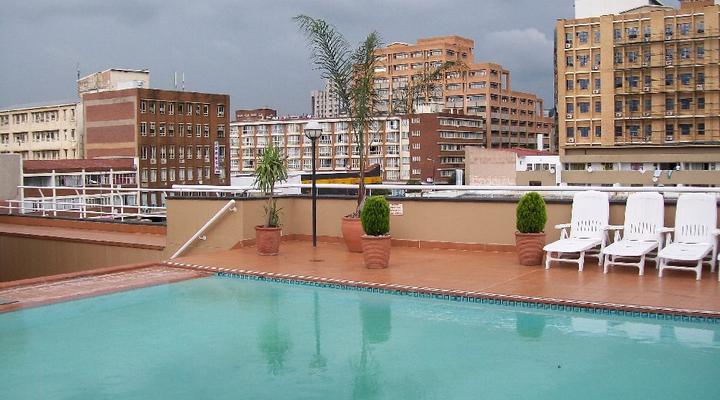 Colosseum Executive Suite Hotel