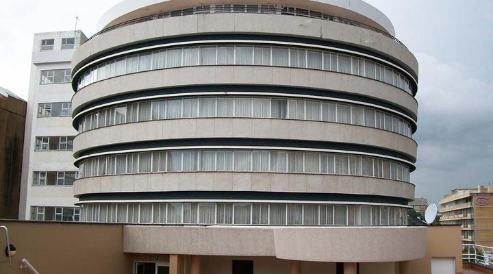 Colosseum Executive Suite Hotel