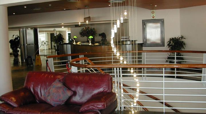 Colosseum Executive Suite Hotel