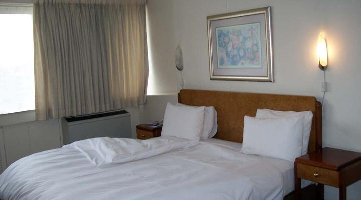 Colosseum Executive Suite Hotel