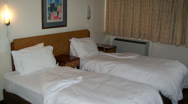 Colosseum Executive Suite Hotel