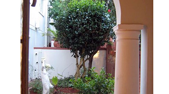 Retro Garden Apartment