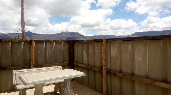 Die Hok Bachelor Flats