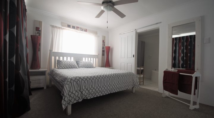 Cera Holiday House