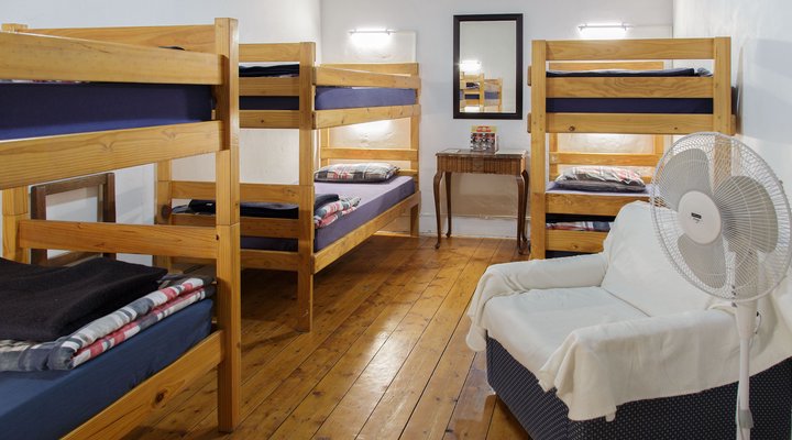 Robertson Backpackers