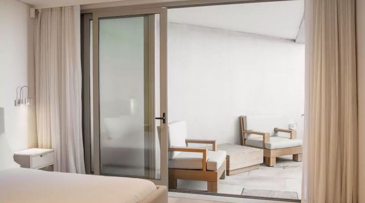 Waters Edge 402