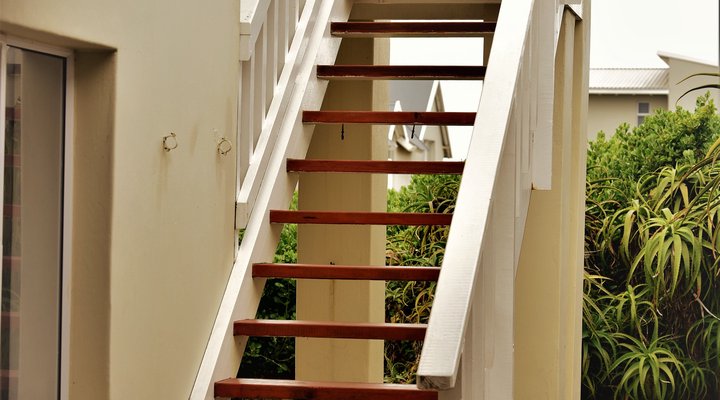 Cera Holiday House