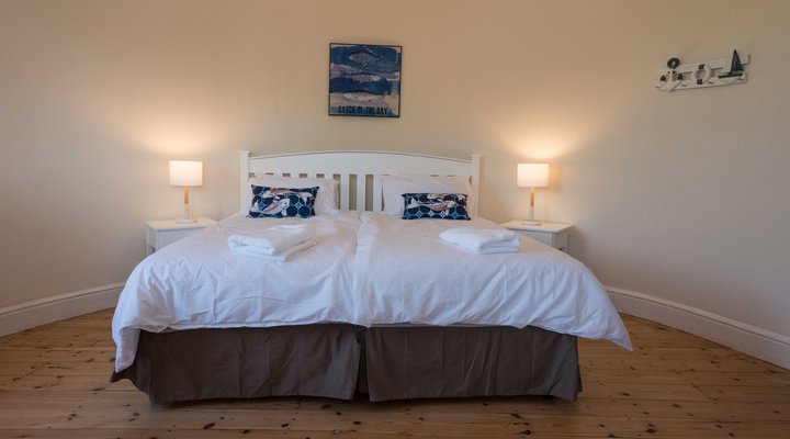 Sea Cottage: House