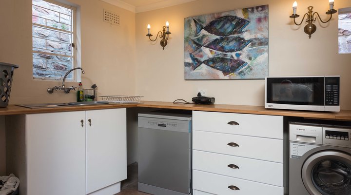 Sea Cottage: House