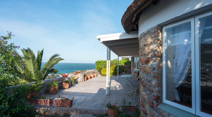 Sea Cottage: House