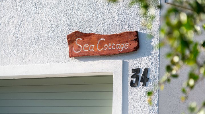 Sea Cottage: House