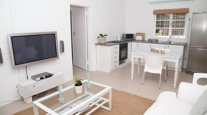 Beach Living Apartment