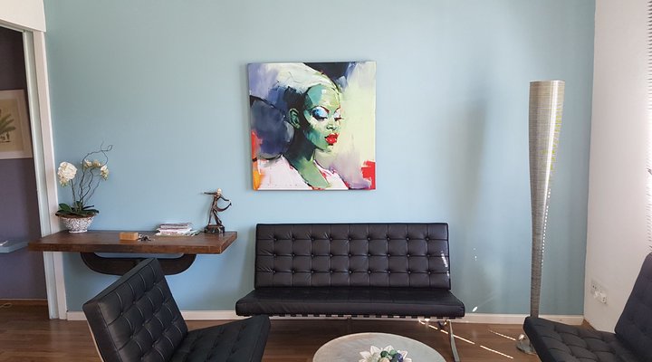 Shortmarket Street Apartment