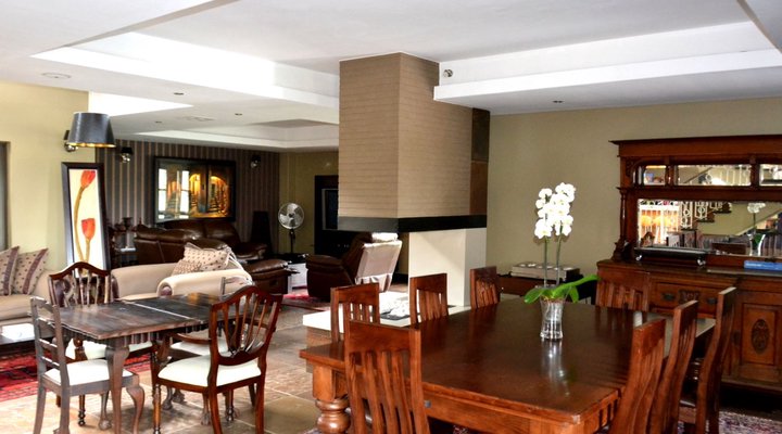 The Gables - Zebras on your doorstep!