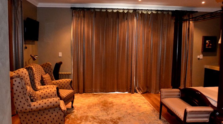 The Gables - Zebras on your doorstep!