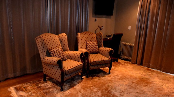 The Gables - Zebras on your doorstep!