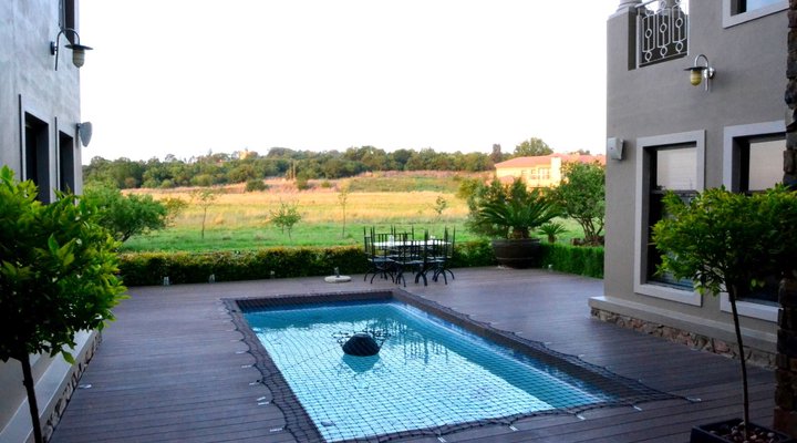 The Gables - Zebras on your doorstep!