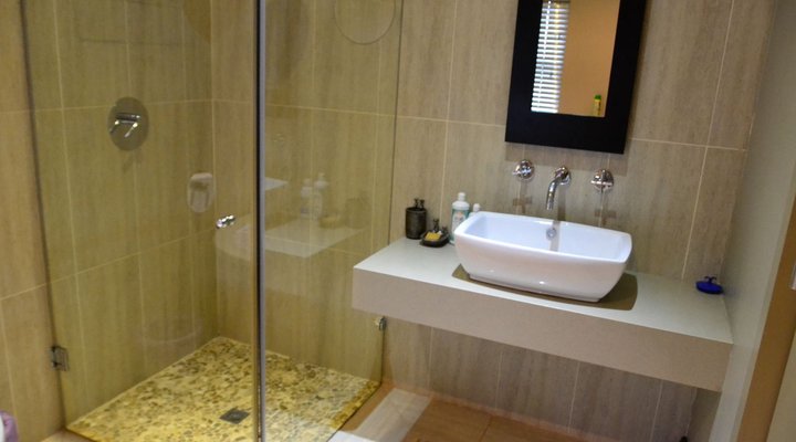 The Gables - Zebras on your doorstep!