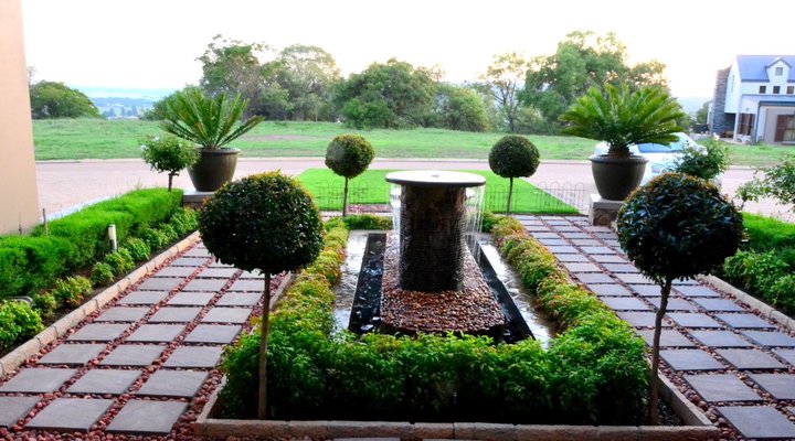 The Gables - Zebras on your doorstep!