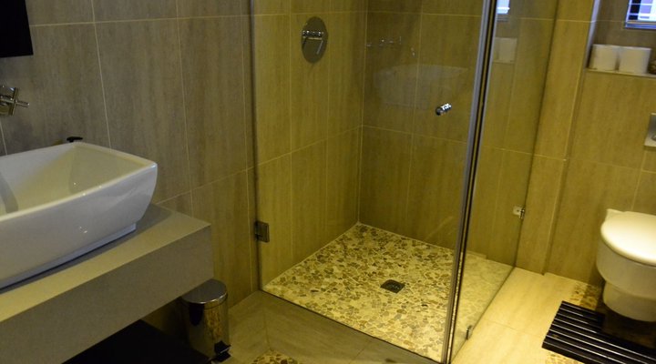 The Gables - Zebras on your doorstep!