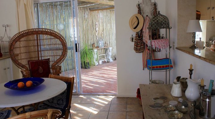 Beach house charm, Blouberg Beaches close by