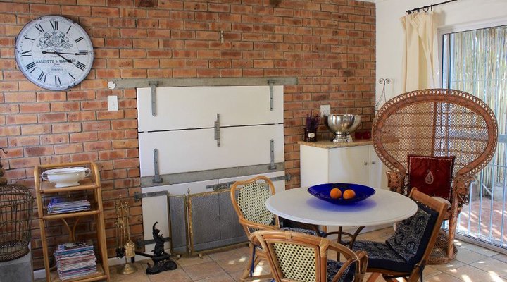 Beach house charm, Blouberg Beaches close by