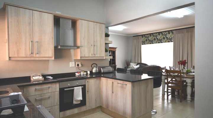 Poinsettia Family Cottage