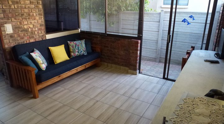 44 Geelhout Ave Flat