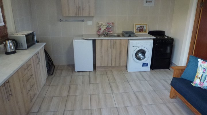 44 Geelhout Ave Flat