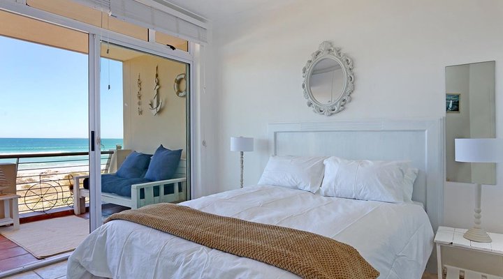 Leisure Bay 205
