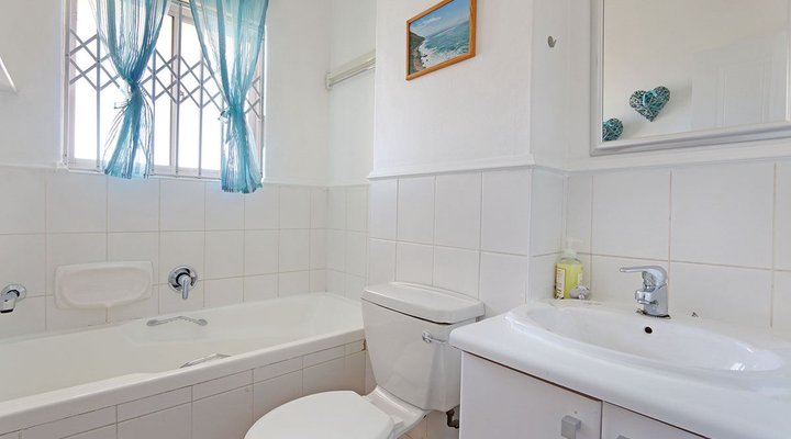 Leisure Bay 205