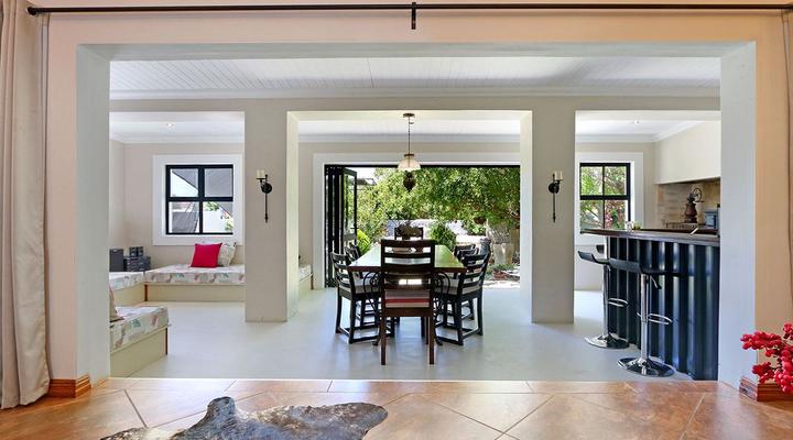 The Guesthouse @ Kopke Classic Cars