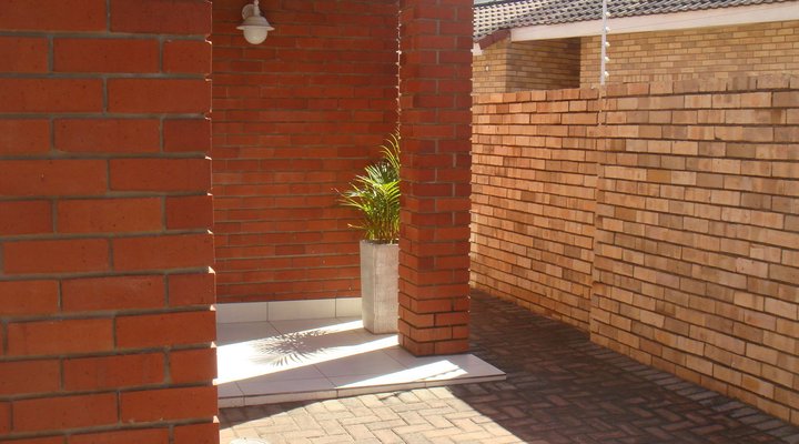 Loftwood Guest Cottage