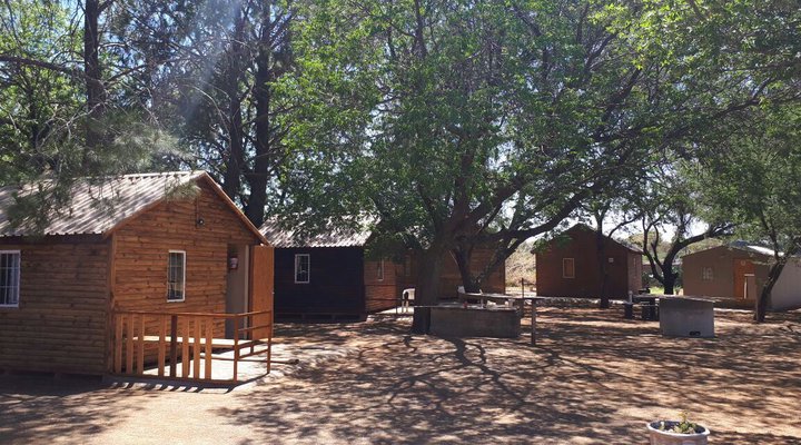 Mossie Bos Backpackers & Group Venue