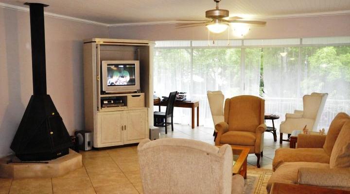 Yarona Guest House Bed and Breakfast