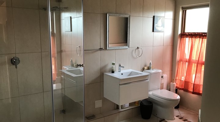 Neshiri Studio Apartment