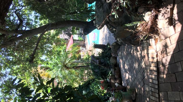 Roland's Rendezvous International Guest House