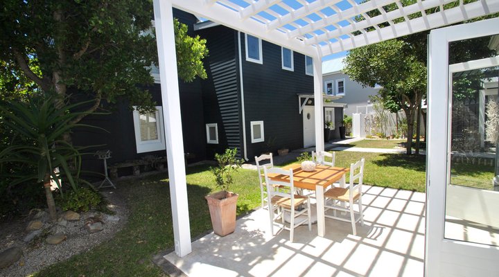 Luxury Garden Cottage