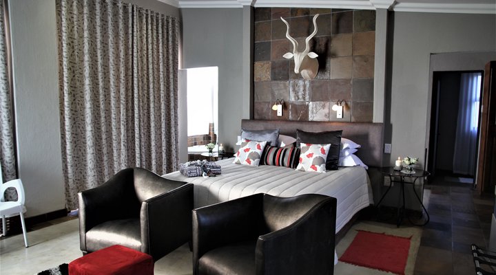 Thaba Noka River Lodge