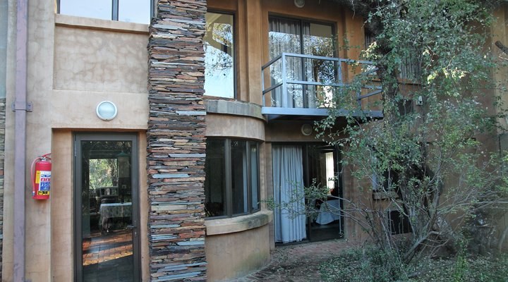 Thaba Noka River Lodge