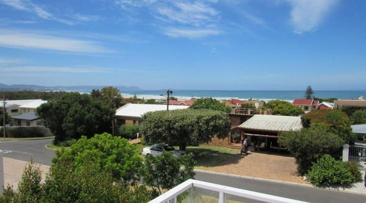 Kingfisher Beach House