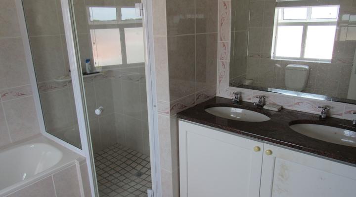 Kingfisher Beach House