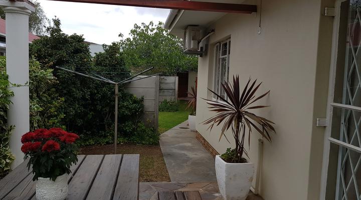 Swartberg Street Guest House