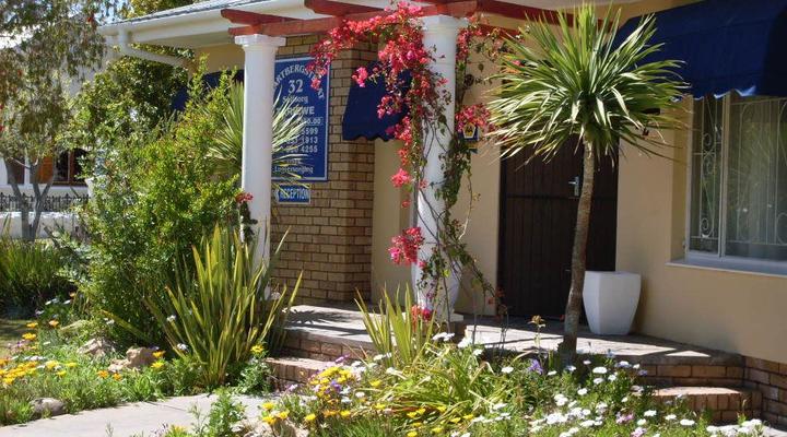 Swartberg Street Guest House
