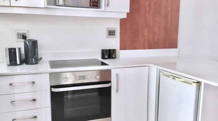 13 Sandringham Studio Beach Road 