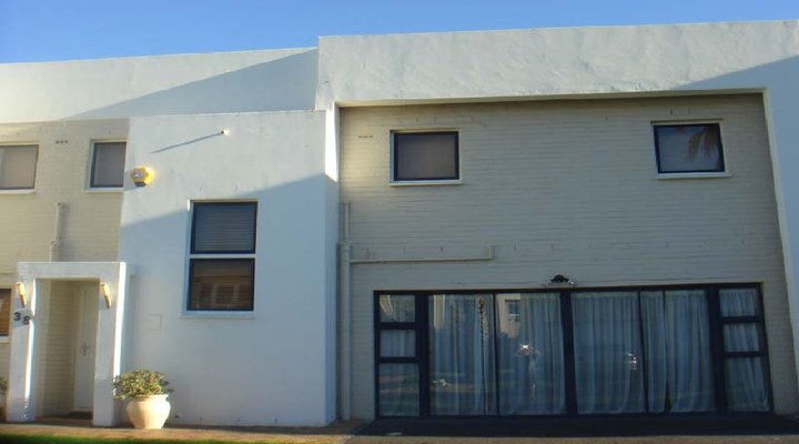 Cayman Beach House No 38