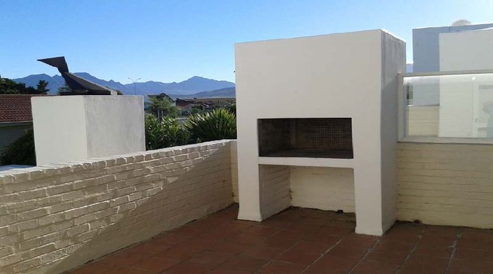 Cayman Beach House No 38