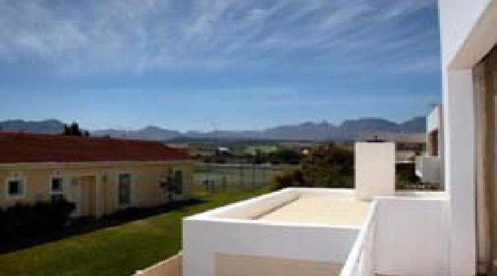 Cayman Beach House No 38