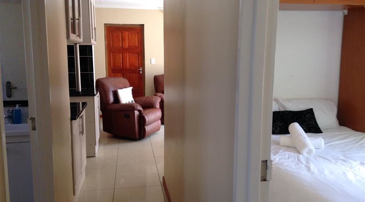 Booked Easy - Brentwood Park Near Airport 